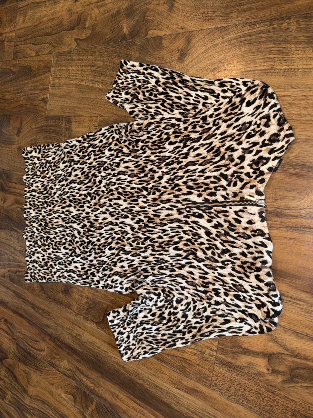 WHBM Leopard Print Long Sleeve Sweater Top - Picture 3 of 5